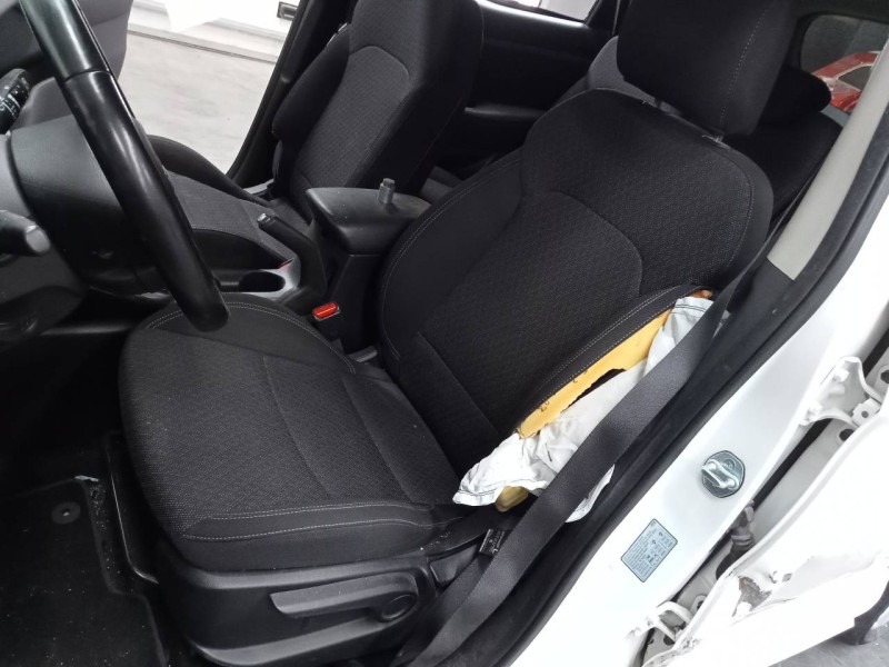 kia carens ( ) del año 2018