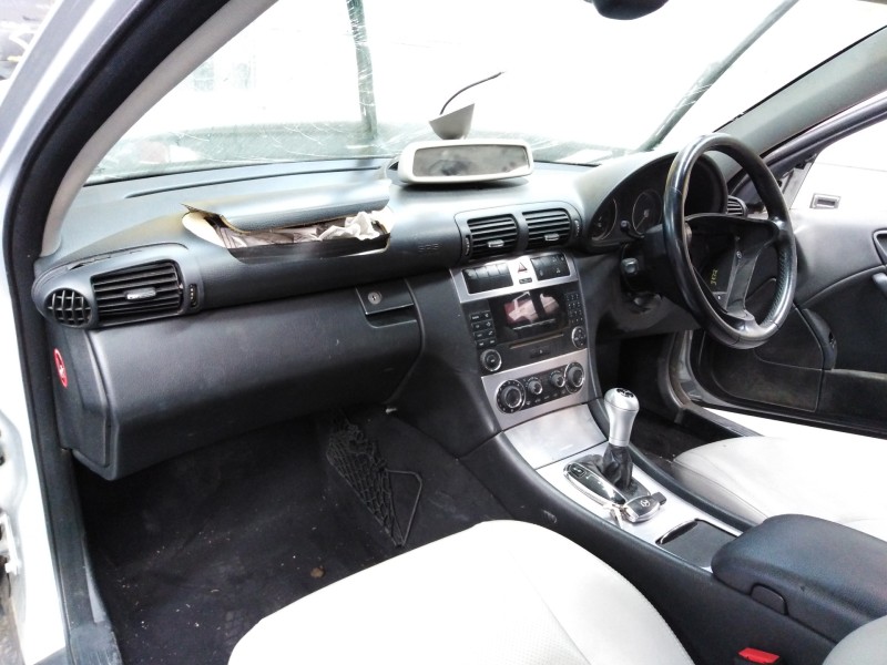 mercedes-benz clase c (w203) sportcoupe del año 2006