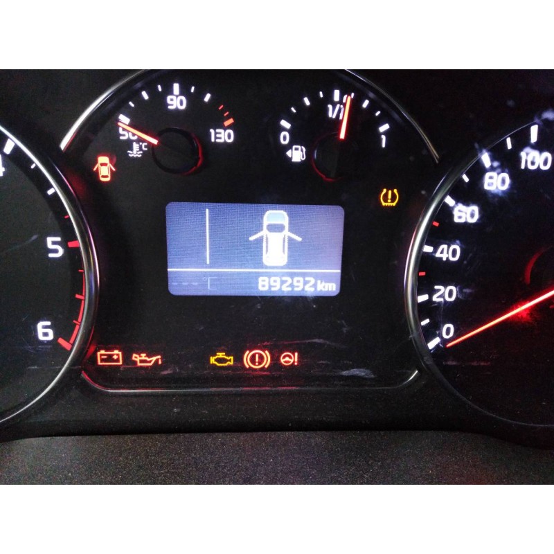 kia carens ( ) del año 2016