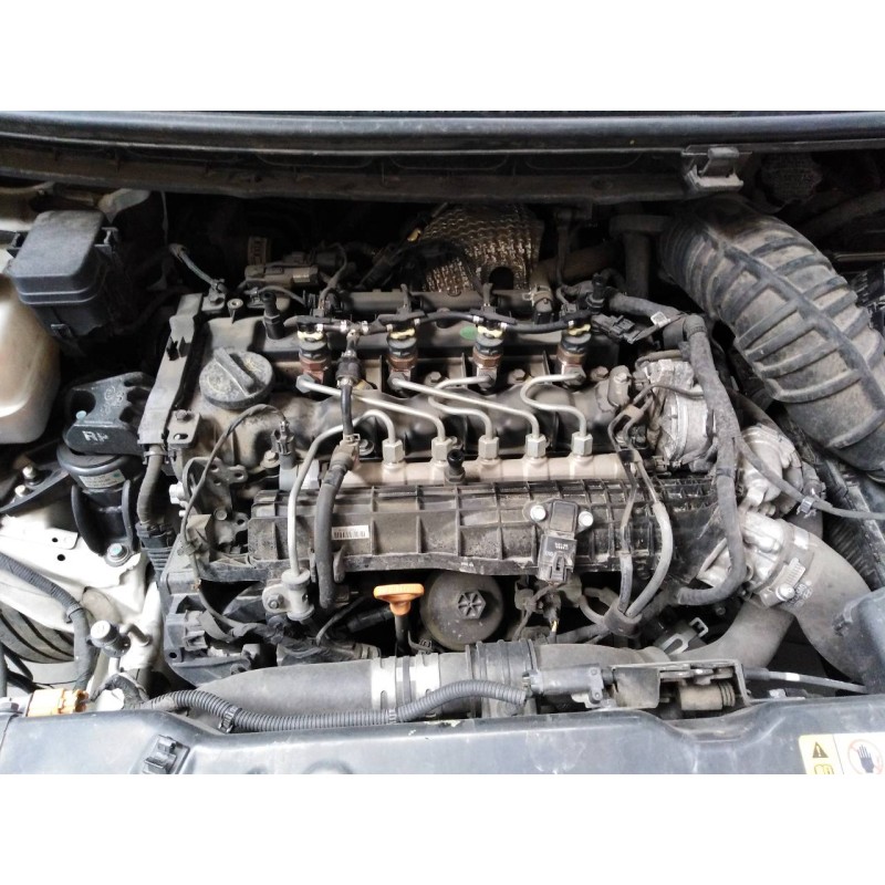 kia carens ( ) del año 2016