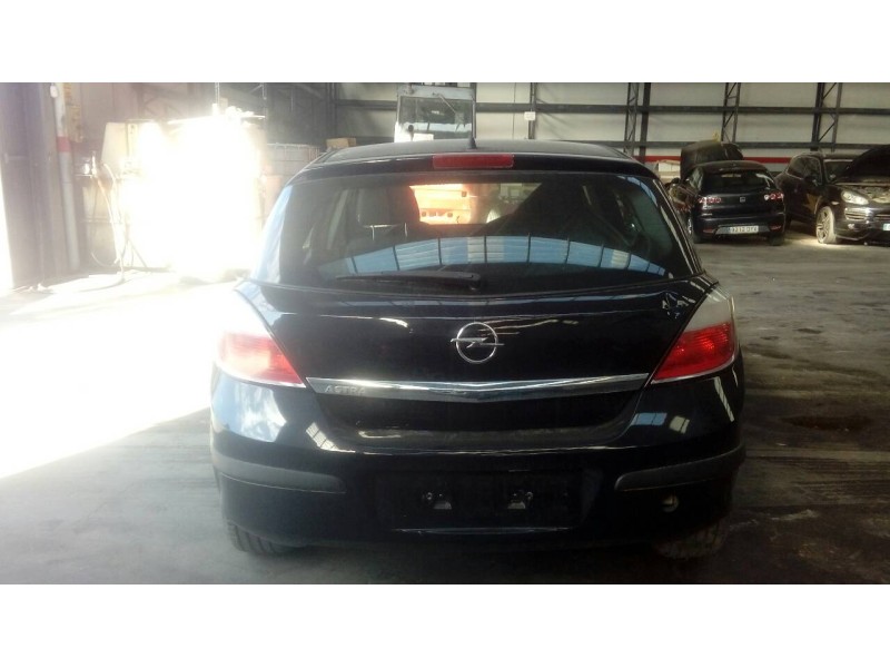 opel astra h berlina del año 2006