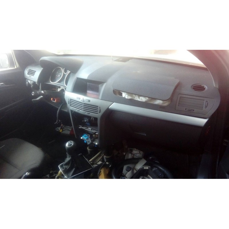 opel astra h berlina del año 2006