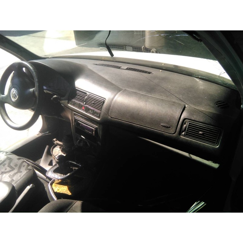 volkswagen golf iv berlina (1j1) del año 1999