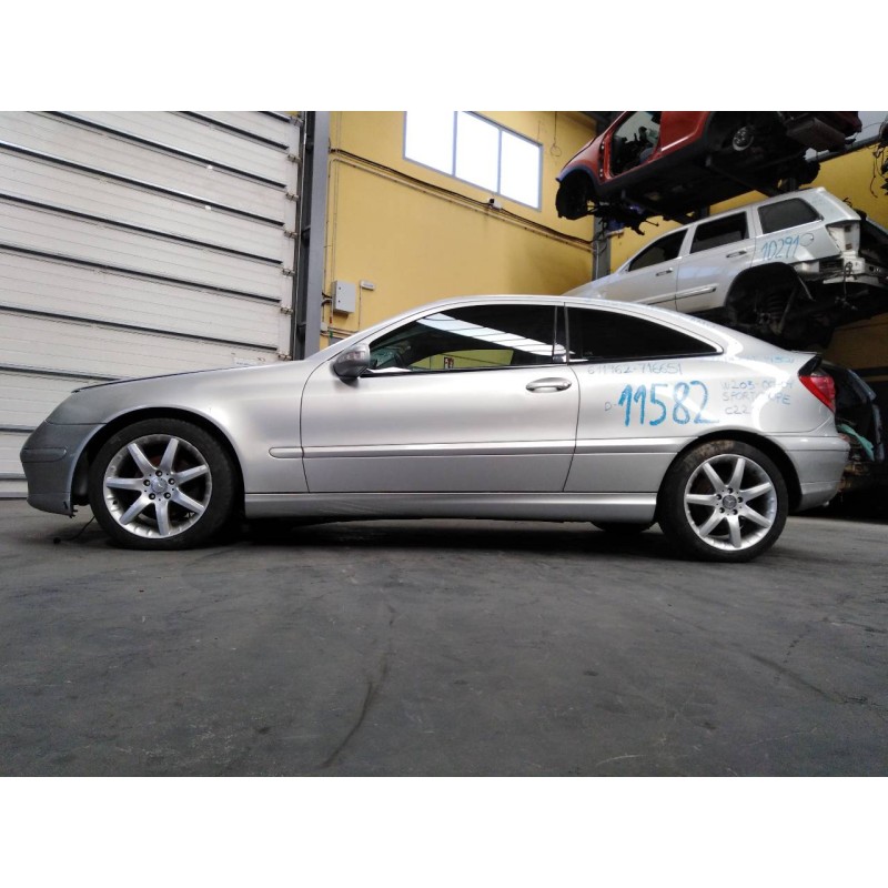 mercedes-benz clase c (w203) sportcoupe del año 2001