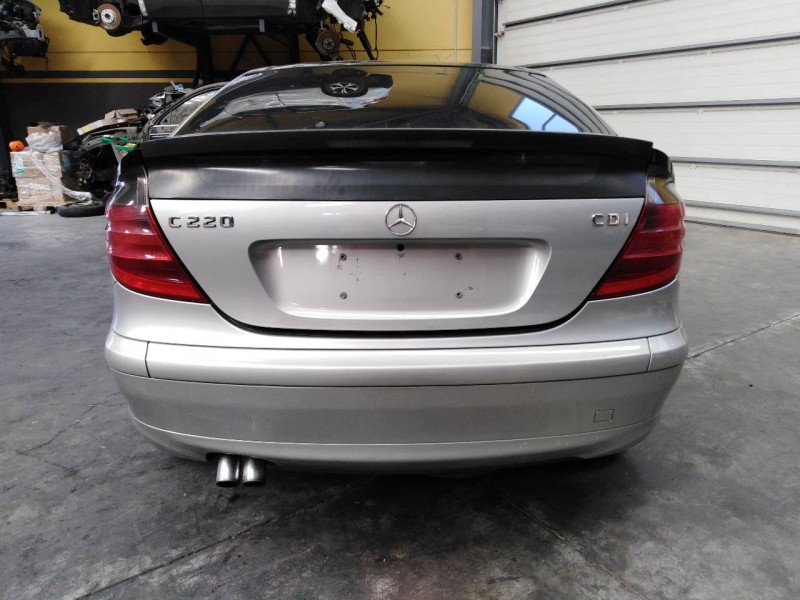 mercedes-benz clase c (w203) sportcoupe del año 2001