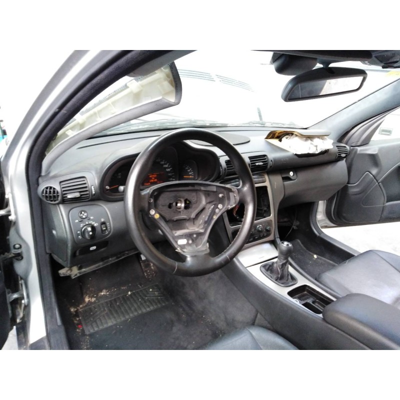 mercedes-benz clase c (w203) sportcoupe del año 2001