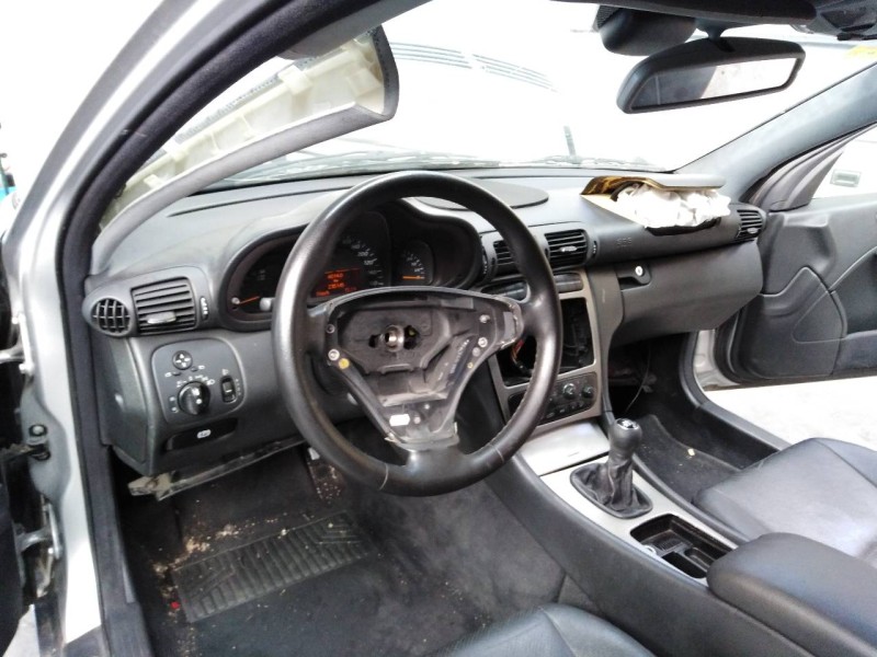 mercedes-benz clase c (w203) sportcoupe del año 2001