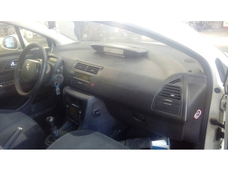 citroën c4 berlina del año 2006