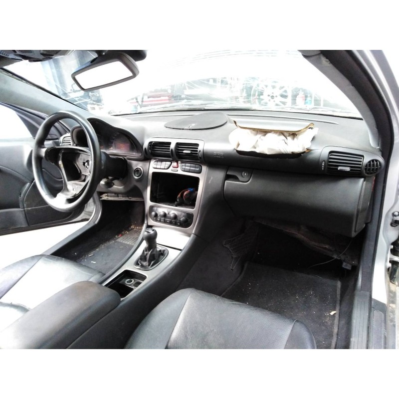 mercedes-benz clase c (w203) sportcoupe del año 2001