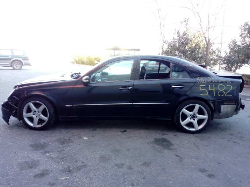mercedes-benz clase e (w211) berlina del año 2005
