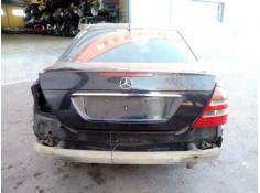 mercedes-benz clase e (w211) berlina del año 2005 2