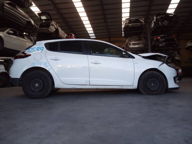 renault megane iii berlina 5 p del año 2015