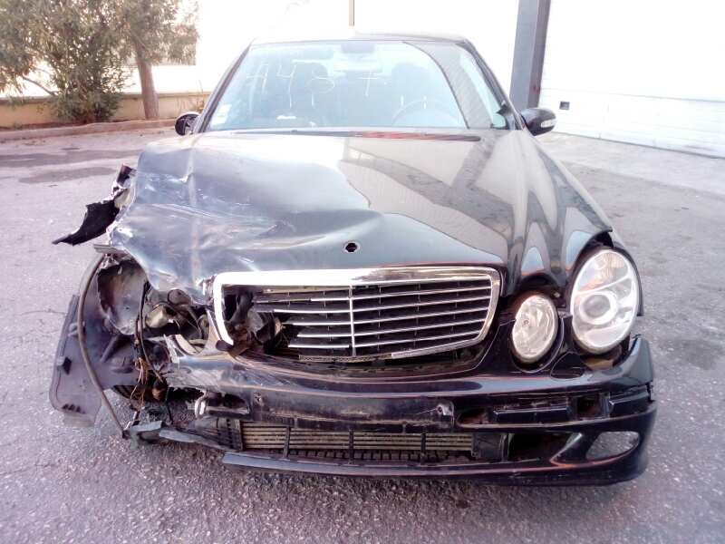 mercedes-benz clase e (w211) berlina del año 2005