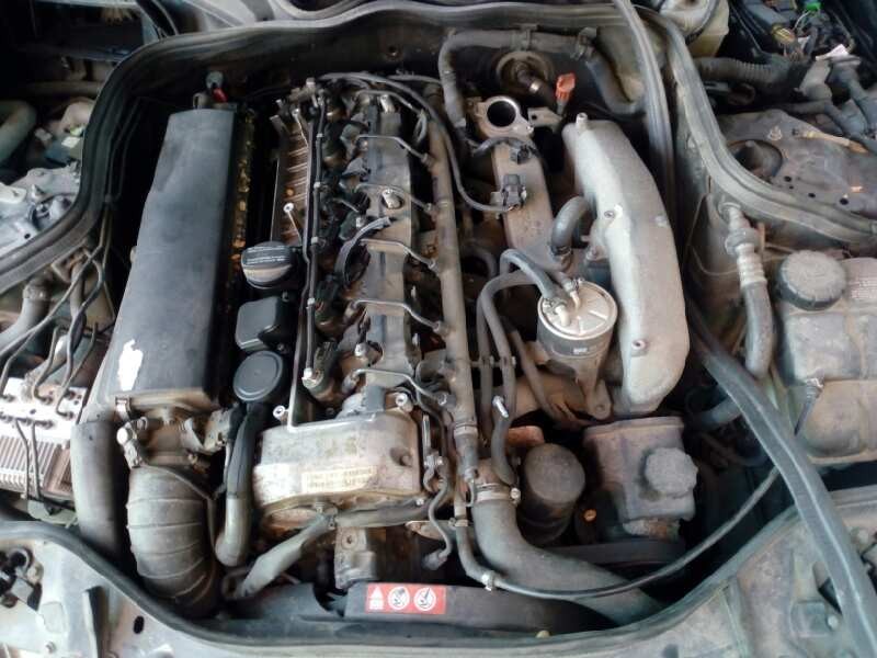 mercedes-benz clase e (w211) berlina del año 2005