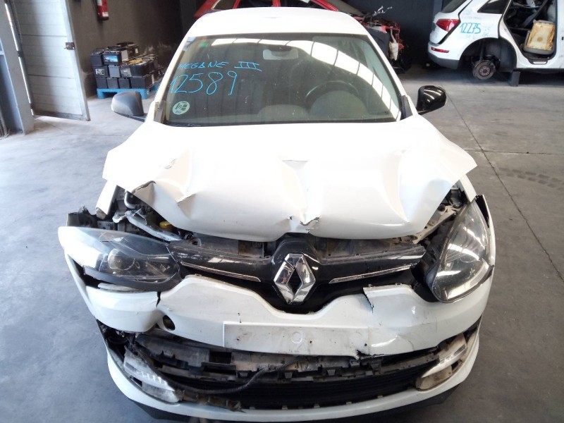 renault megane iii berlina 5 p del año 2015