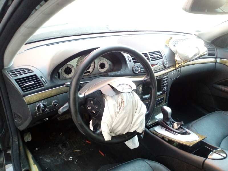 mercedes-benz clase e (w211) berlina del año 2005