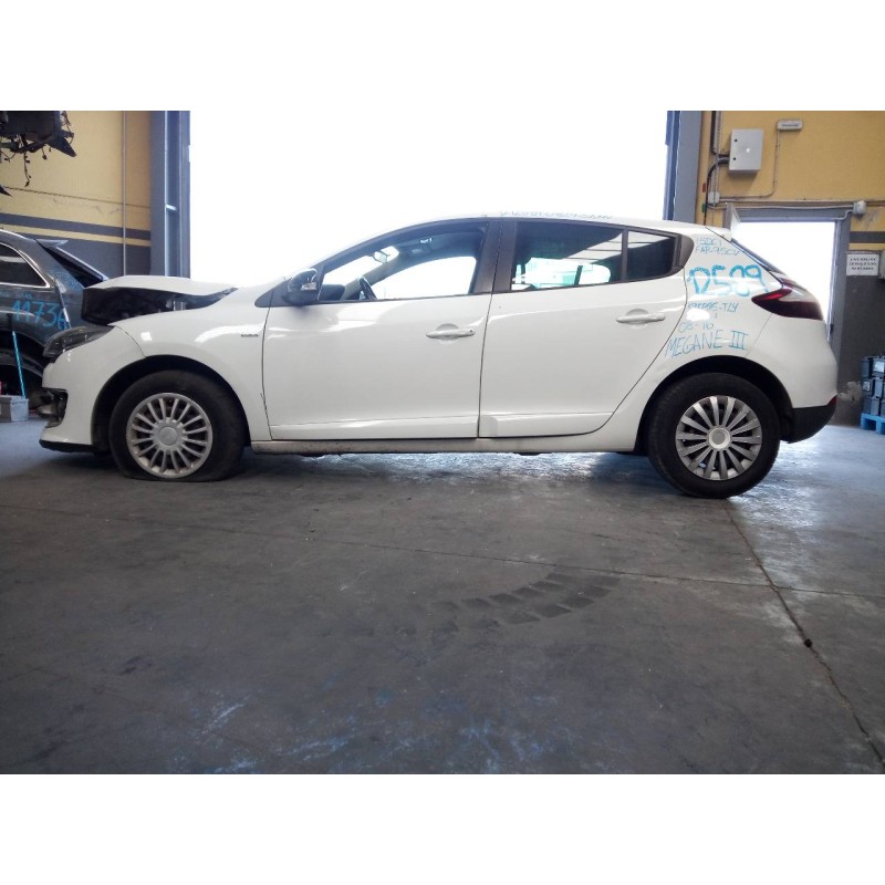 renault megane iii berlina 5 p del año 2015