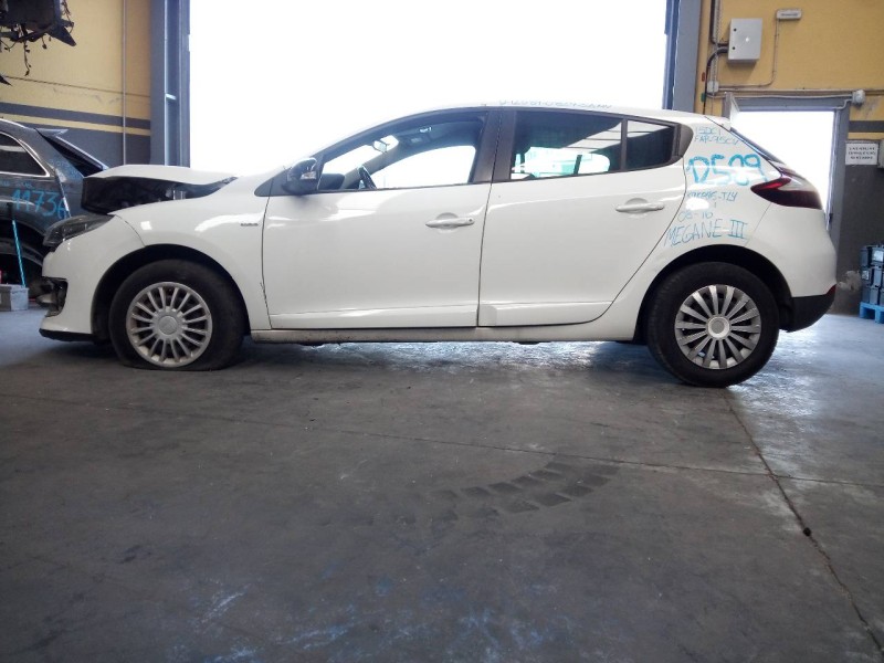 renault megane iii berlina 5 p del año 2015