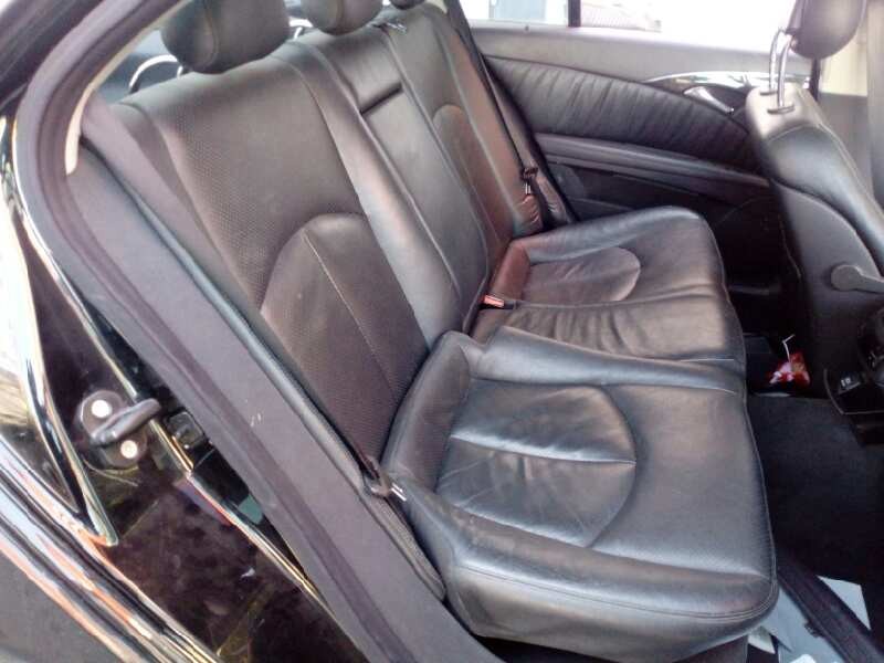 mercedes-benz clase e (w211) berlina del año 2005
