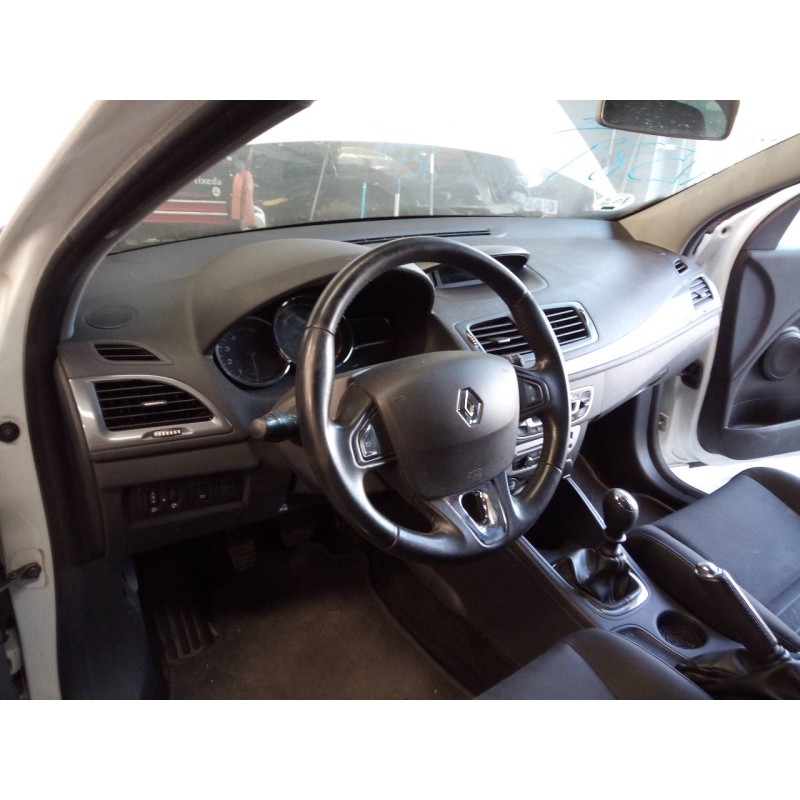 renault megane iii berlina 5 p del año 2015