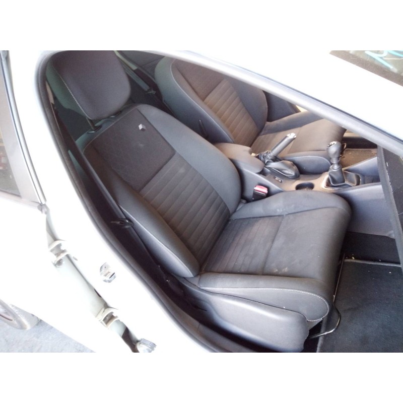 renault megane iii berlina 5 p del año 2015