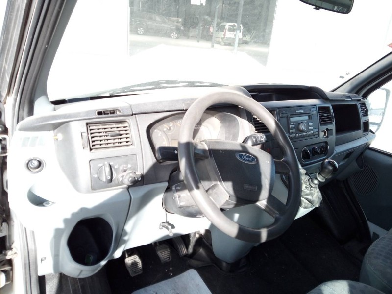 ford transit combi ´06 del año 2010