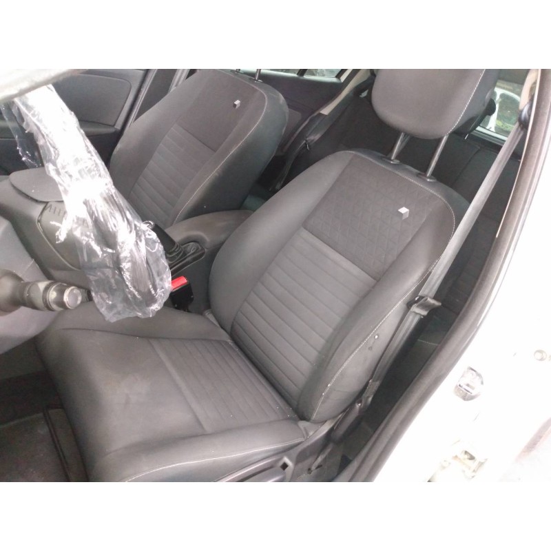 renault megane iii berlina 5 p del año 2015