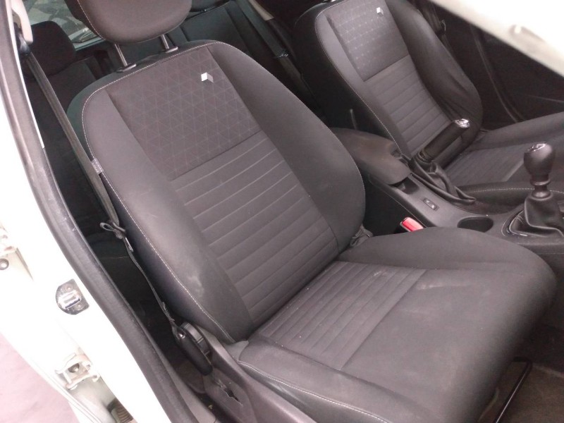 renault megane iii berlina 5 p del año 2015