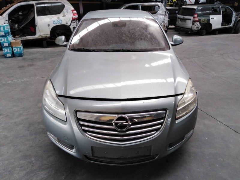 opel insignia berlina del año 2013