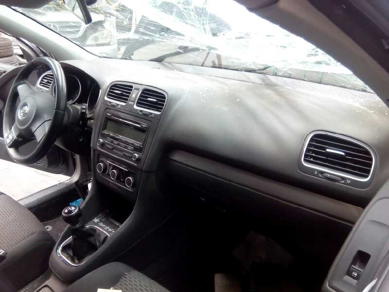 volkswagen golf vi (5k1) del año 2012