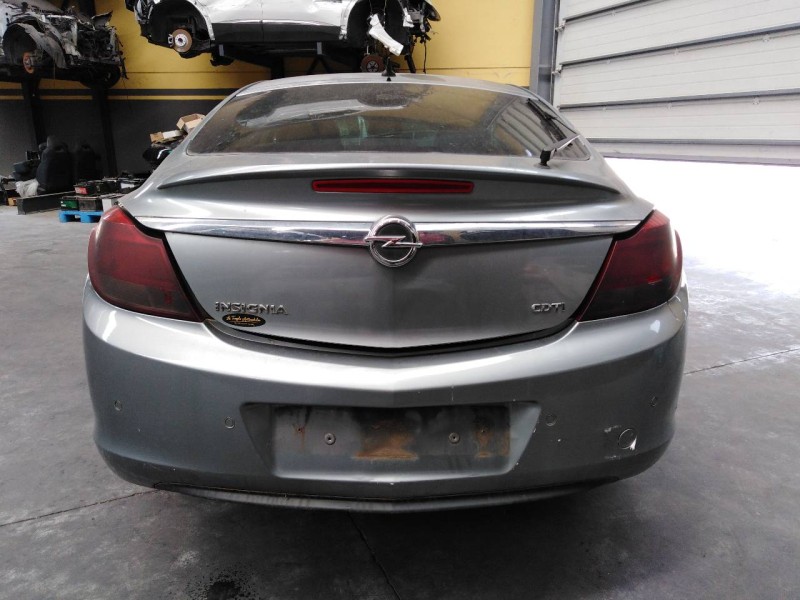 opel insignia berlina del año 2013