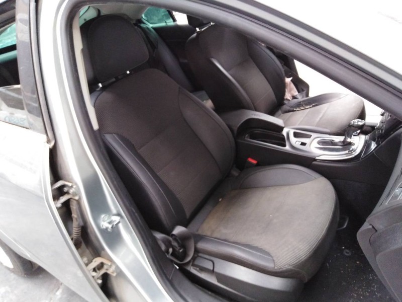 opel insignia berlina del año 2013