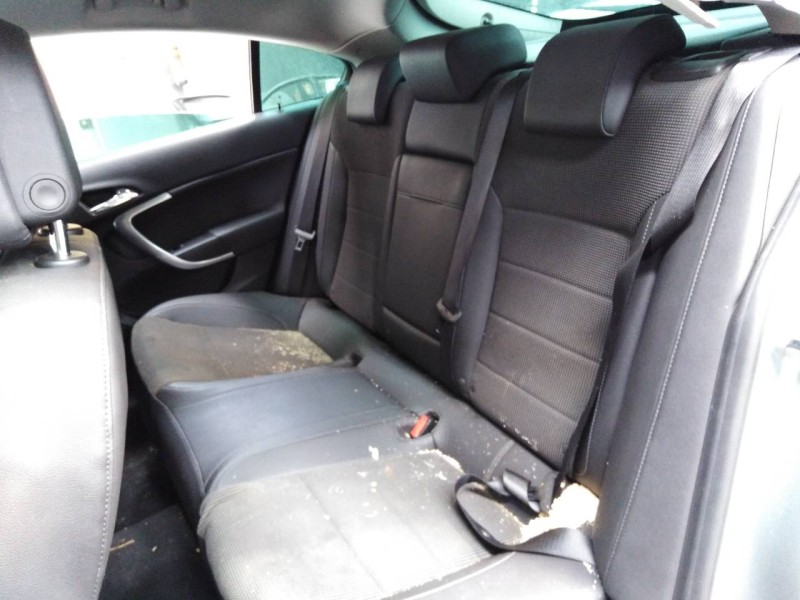 opel insignia berlina del año 2013