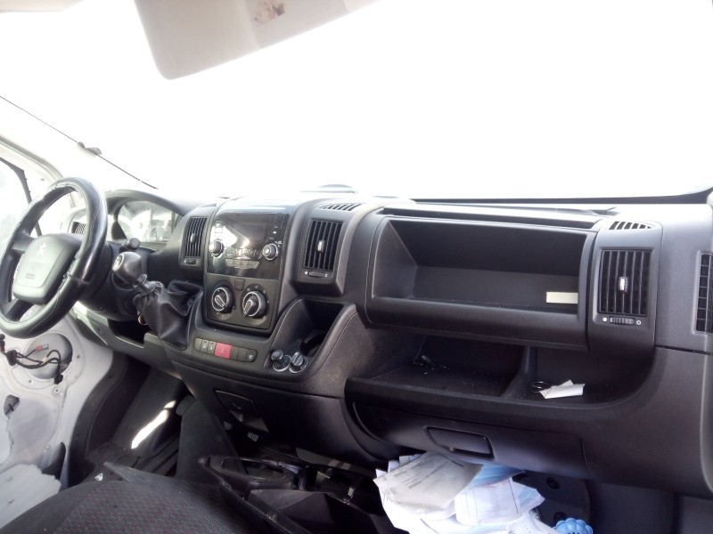 peugeot boxer furgón del año 2015