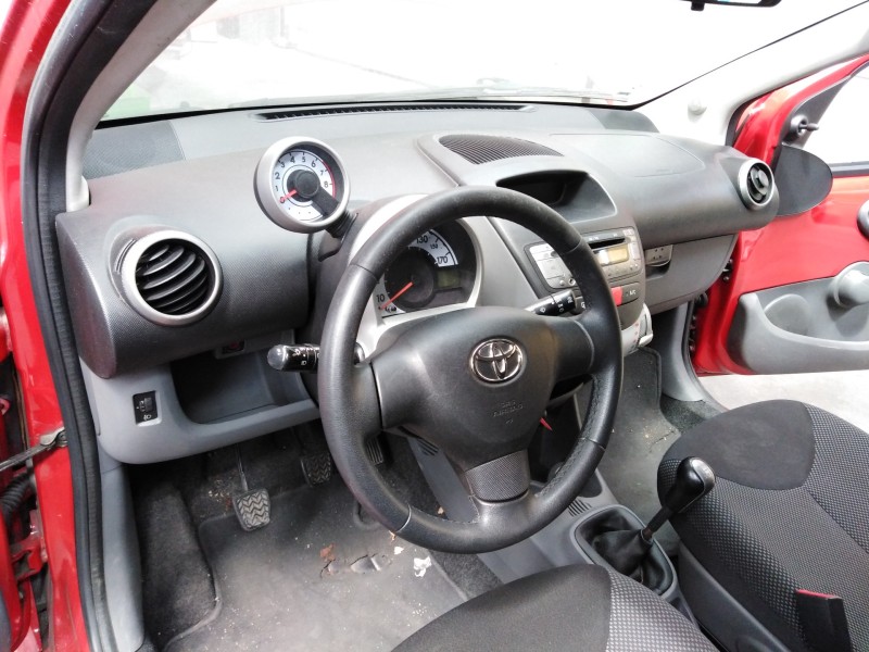 toyota aygo (kgb/wnb) del año 2010
