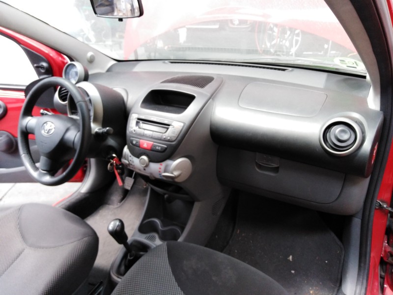 toyota aygo (kgb/wnb) del año 2010