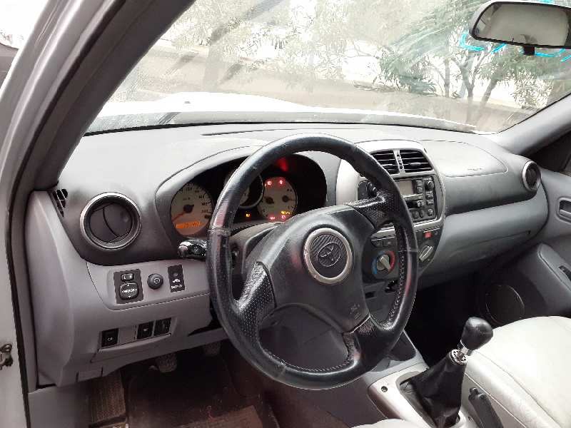 toyota rav 4 (a2) del año 2003