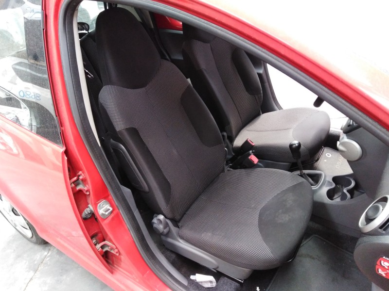 toyota aygo (kgb/wnb) del año 2010