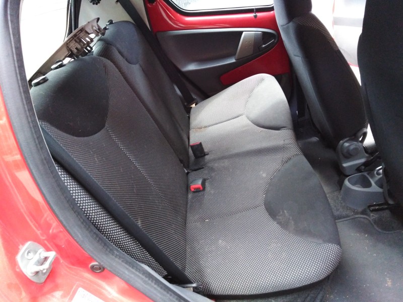 toyota aygo (kgb/wnb) del año 2010