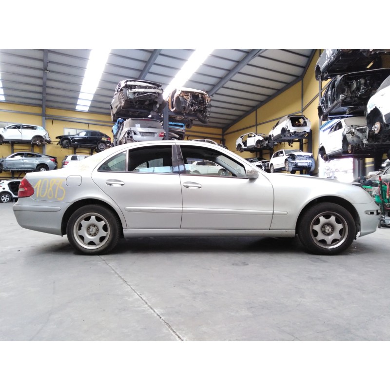 mercedes-benz clase e (w211) berlina del año 2005