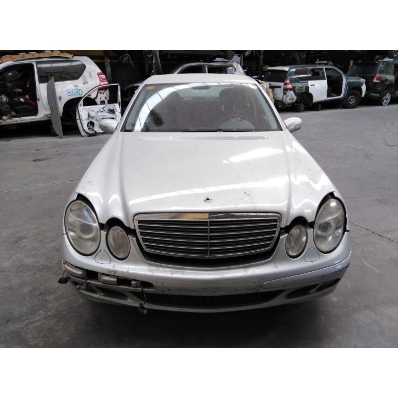 mercedes-benz clase e (w211) berlina del año 2005