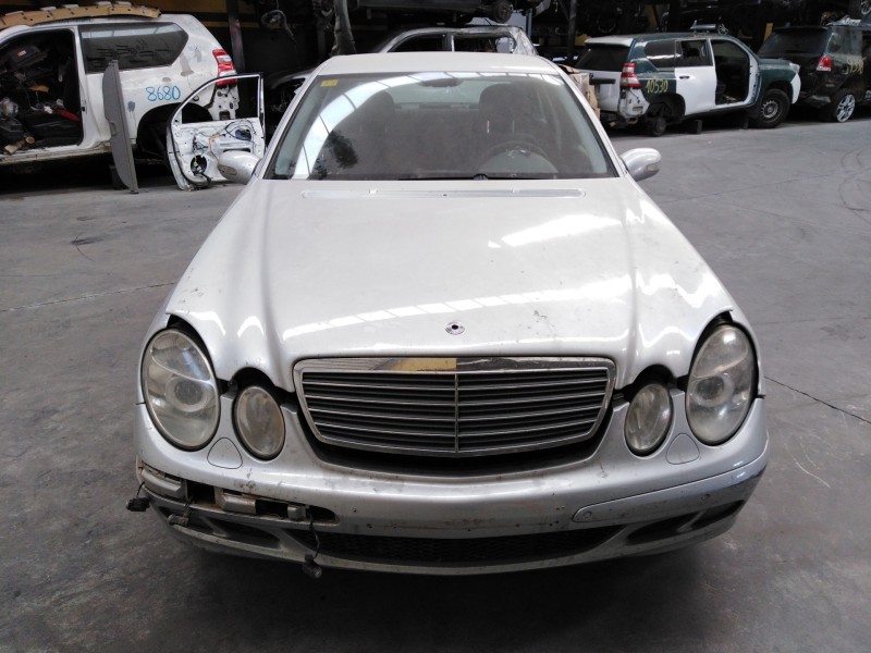 mercedes-benz clase e (w211) berlina del año 2005