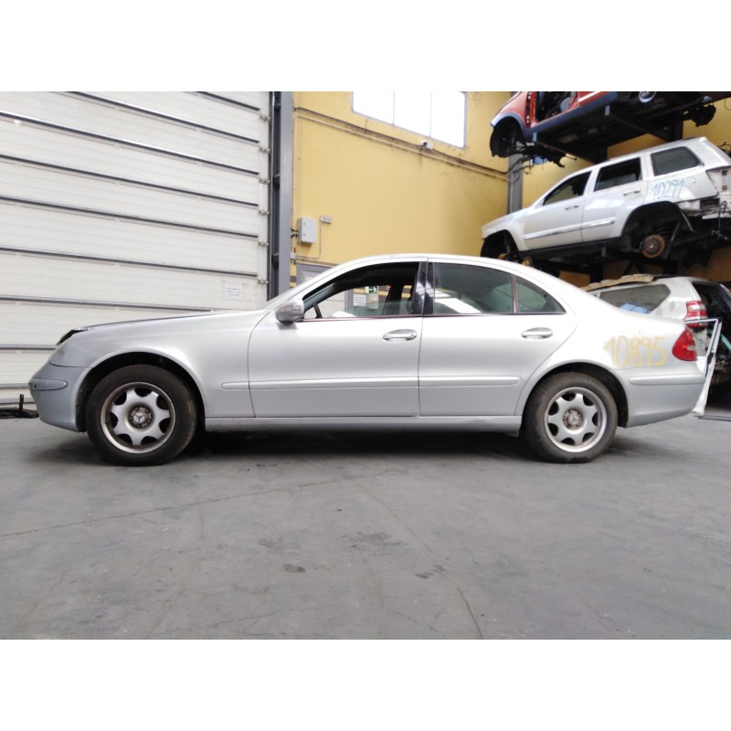 mercedes-benz clase e (w211) berlina del año 2005