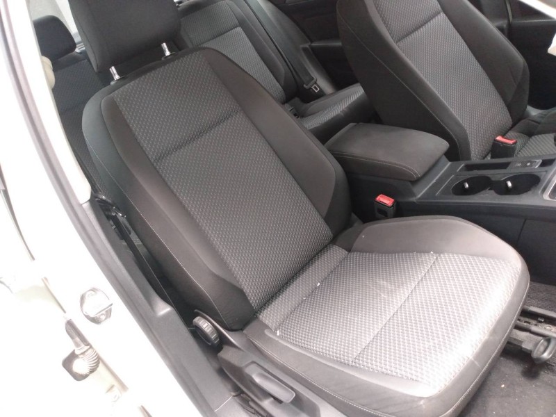 volkswagen passat lim. (3g2) del año 2015