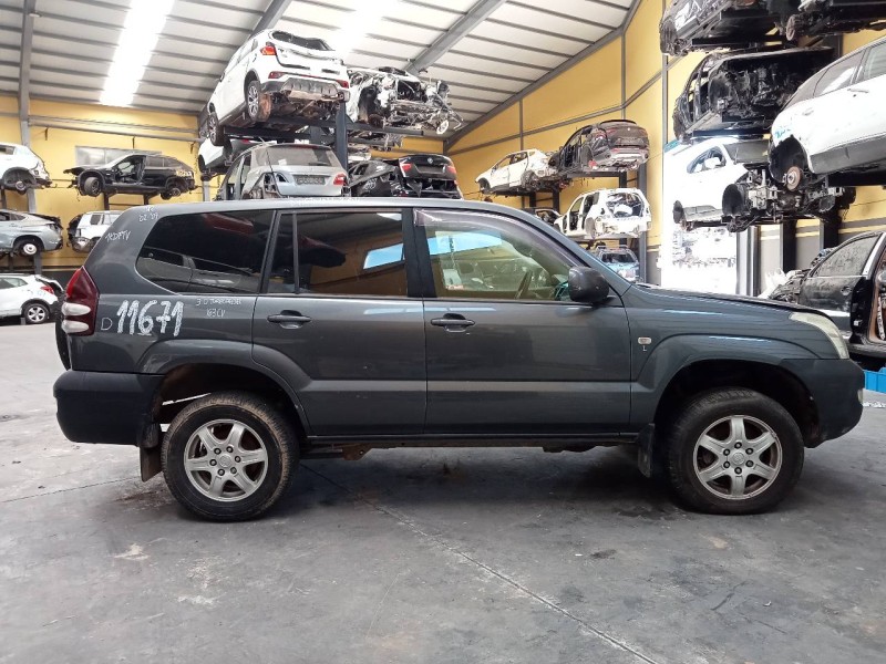 toyota land cruiser (j12) del año 2006