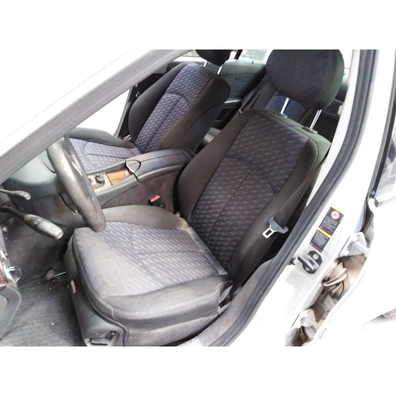 mercedes-benz clase e (w211) berlina del año 2005