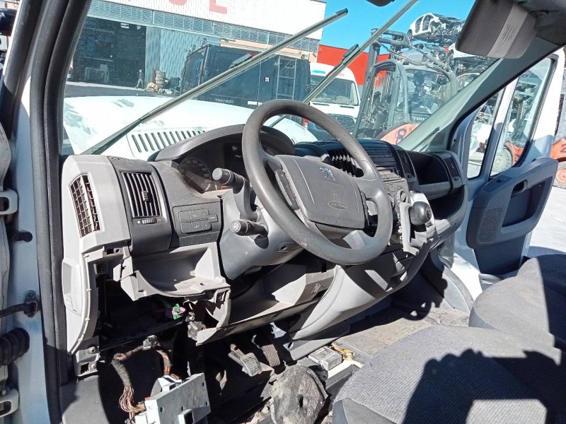 peugeot boxer caja cerr. techo elevado (bat.4035)(333/335)(2007 =>) del año 2011