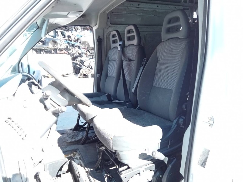 peugeot boxer caja cerr. techo elevado (bat.4035)(333/335)(2007 =>) del año 2011