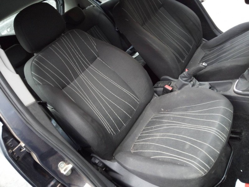 opel corsa d del año 2008