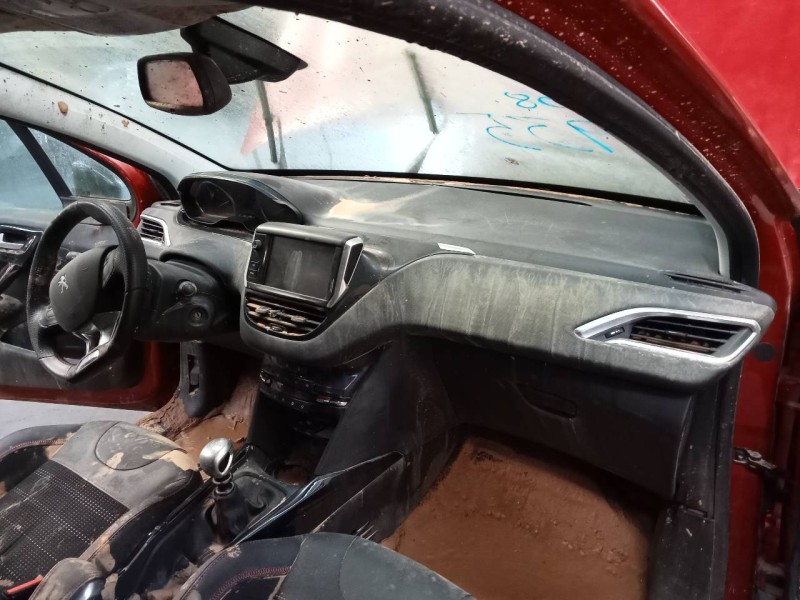 peugeot 2008 (--.2013) del año 2018